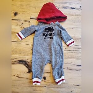 3-6m Roots Kids One Piece in Gray with Red Accents